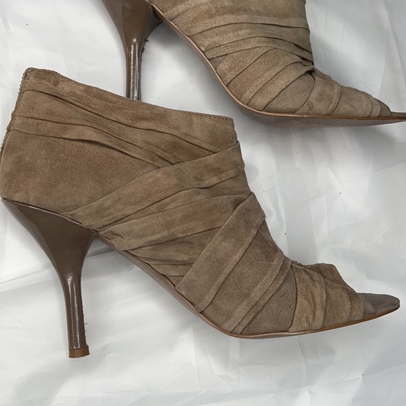 Nine West Upper Suede Leather Bootie Shoe Tan Size 10 - Picture 1 of 7